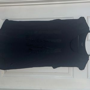 Sleeveless workout shirt UA